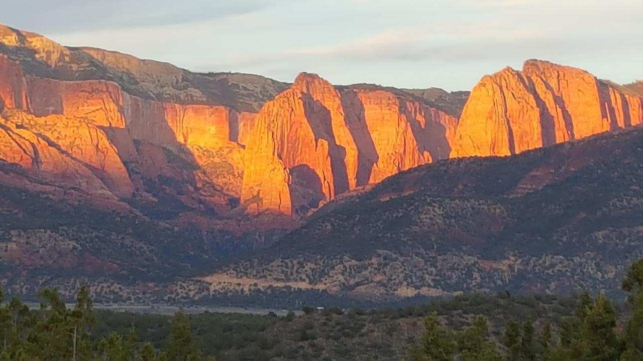 Harmony Belle At Kolob Canyon Bed & Breakfast New Harmony Екстериор снимка